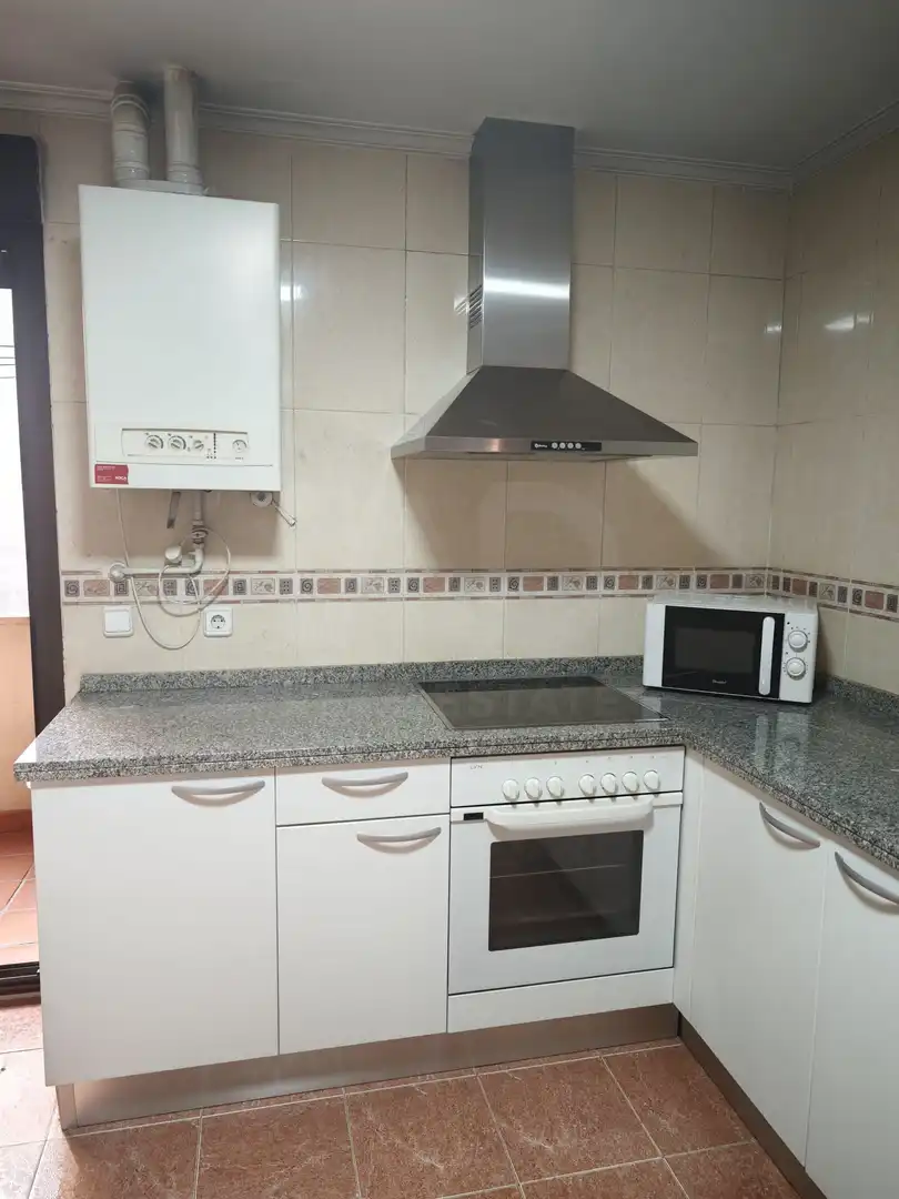 Kitchen of Flat for rent in Valencia de Don Juan  with Heating and Terrace