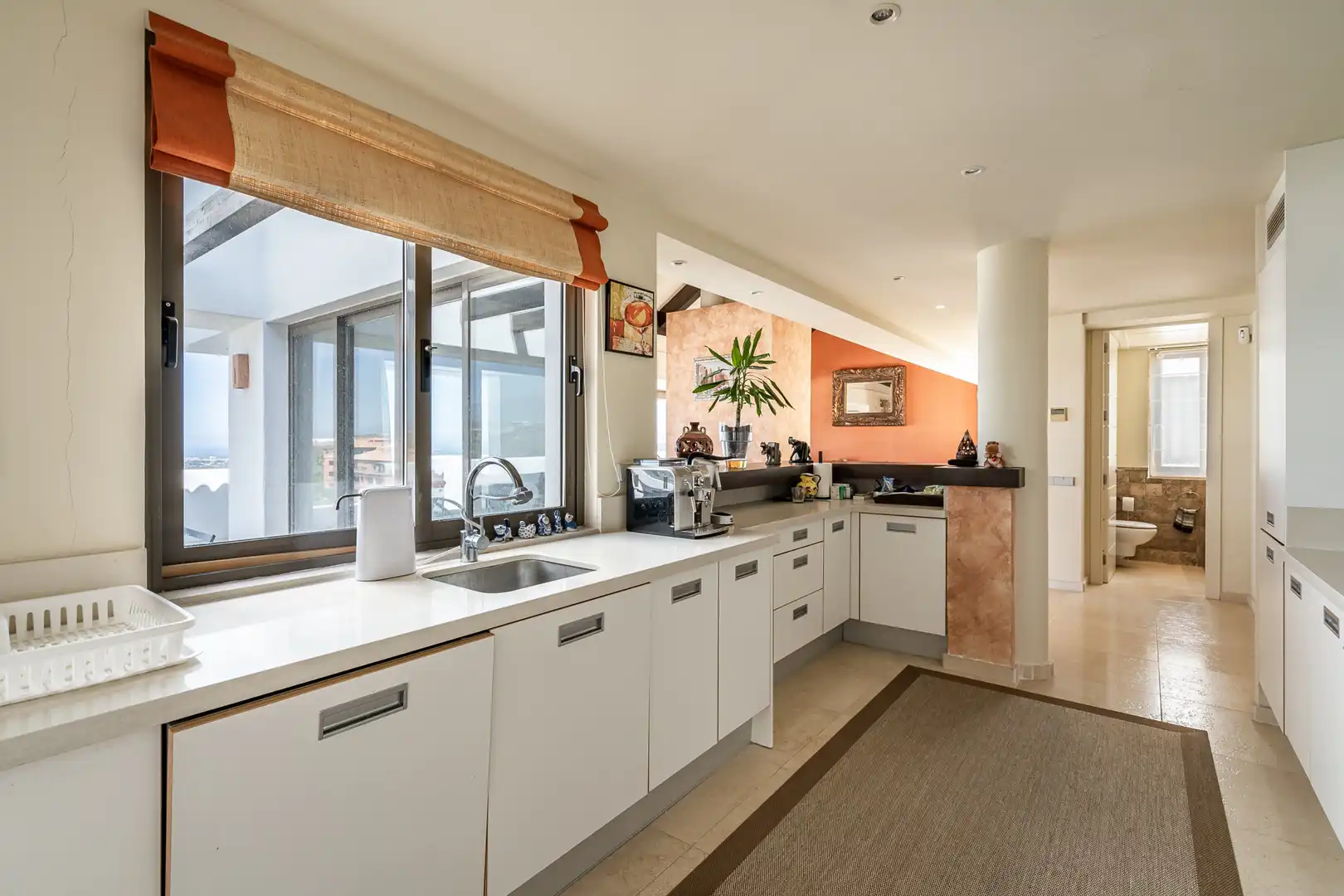 Kitchen of Attic for sale in Benahavís  with Air Conditioner, Terrace and Storage room
