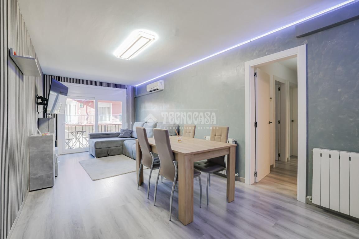 Sala d'estar de Pis en venda en Rubí amb Aire condicionat, Calefacció i Parquet