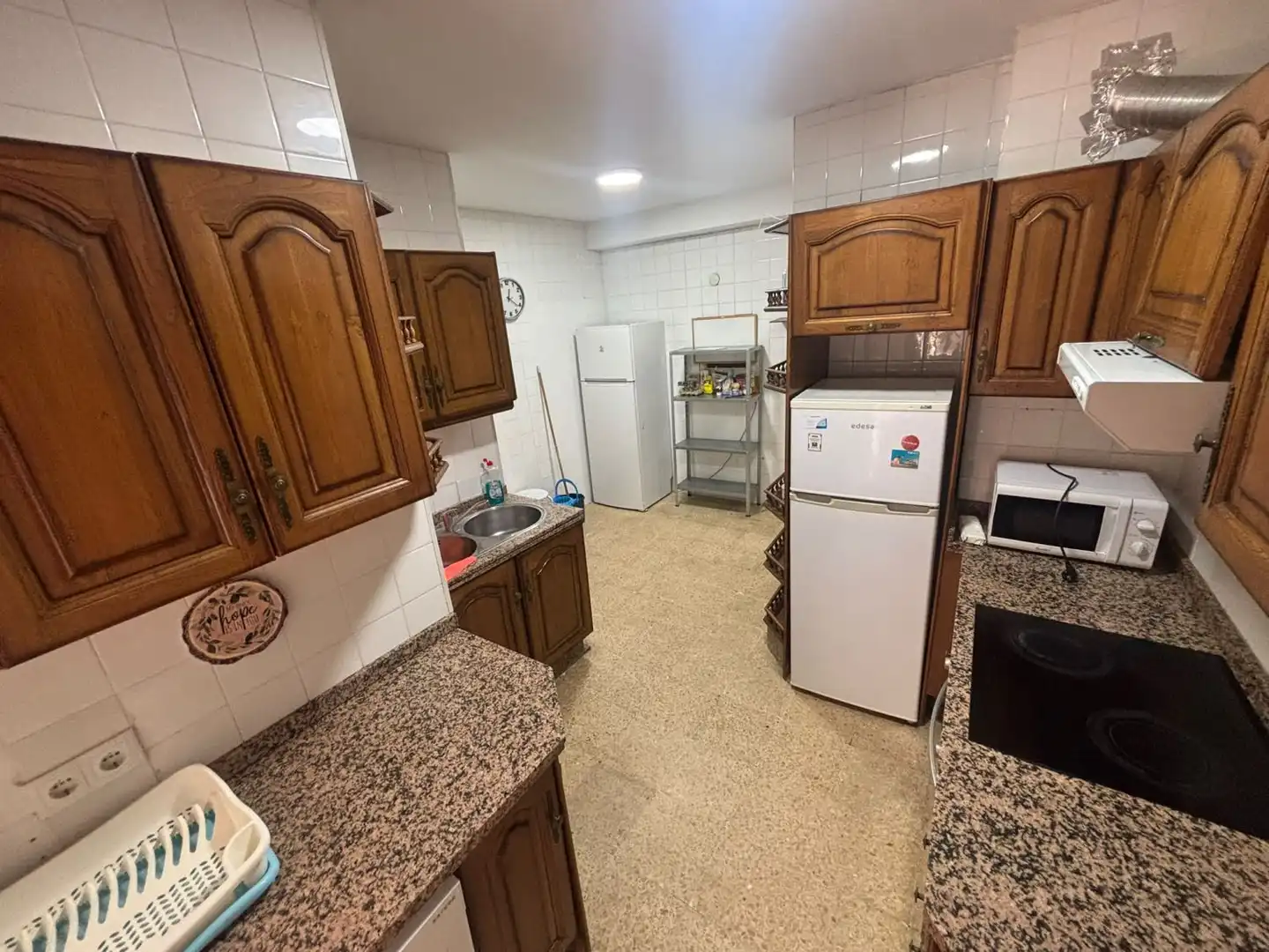 Cuina de Pis de lloguer en Jaén amb Aire condicionat, Moblat i Balcó