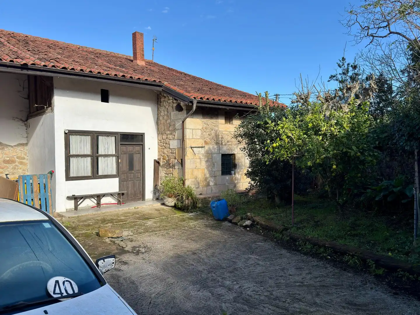 Vista exterior de Casa o chalet en venta en Cabezón de la Sal