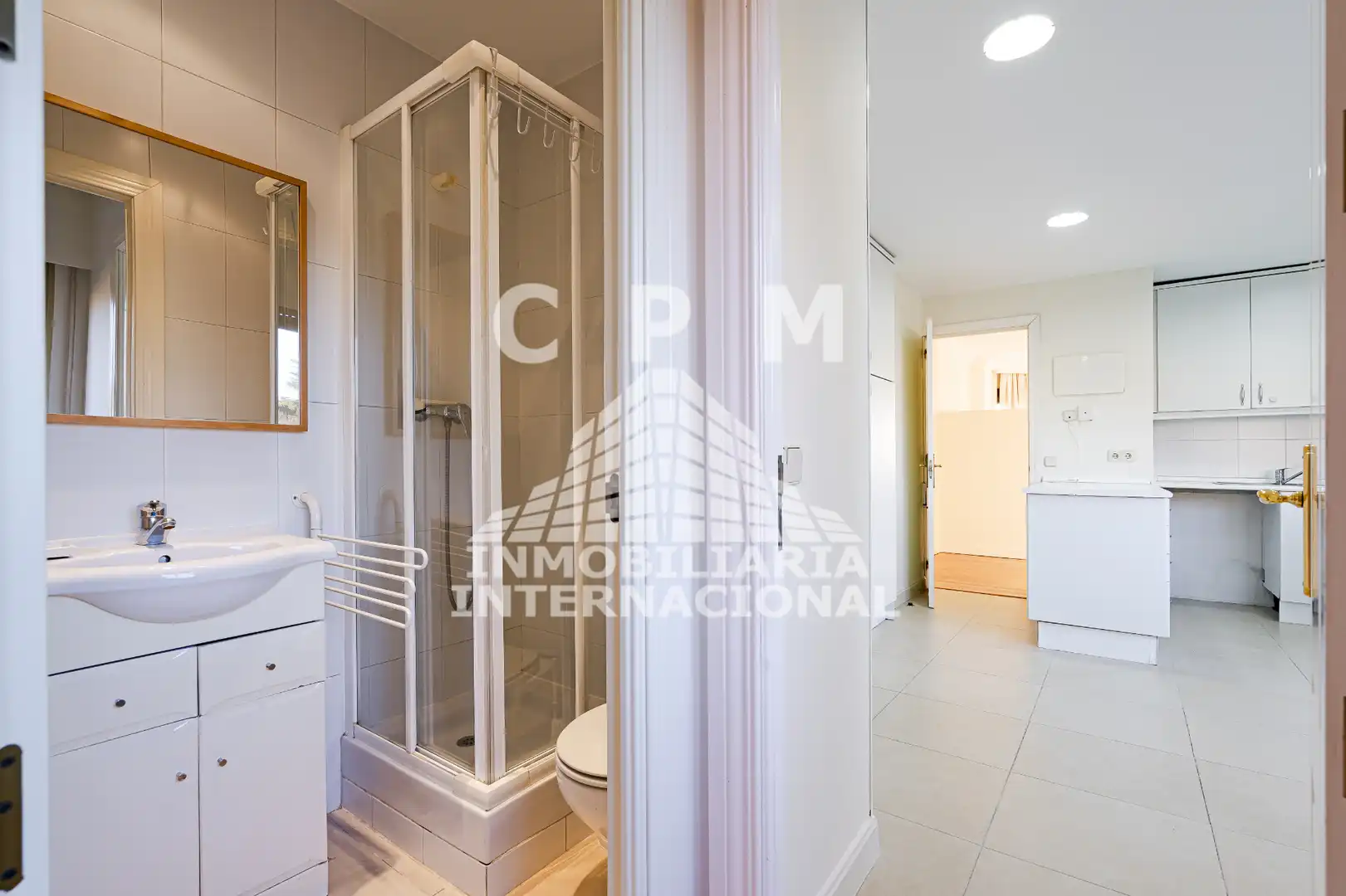 Badezimmer von Wohnung zur Miete in Madrid mit Klimaanlage, Heizung und Parkett