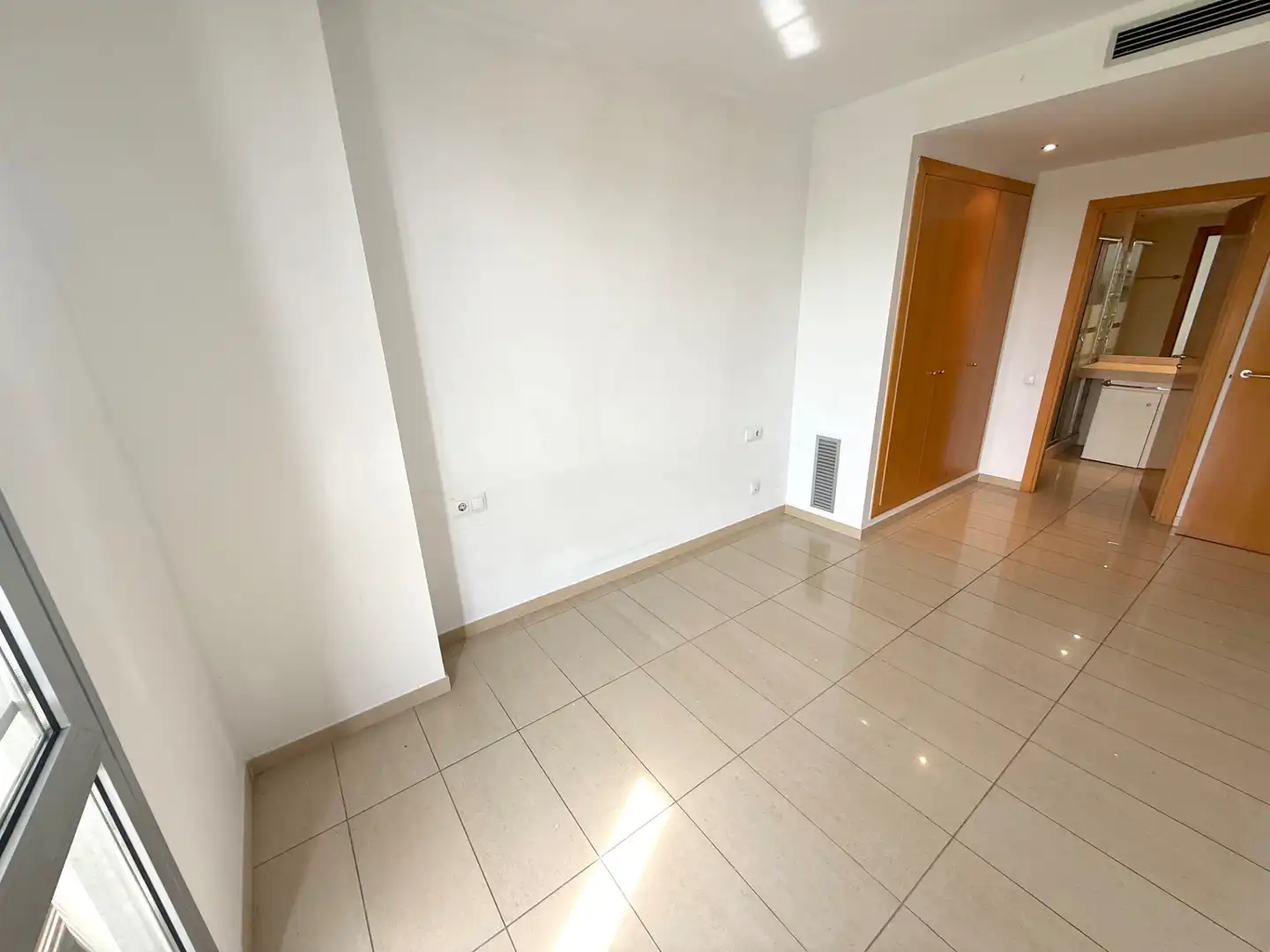 Bedroom of Flat for sale in L'Hospitalet de Llobregat  with Air Conditioner, Heating and Oven