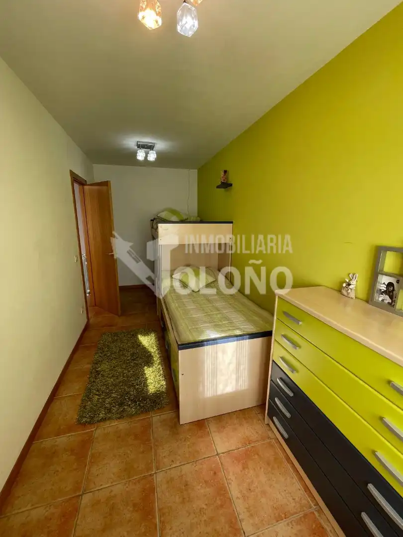 Habitación de Apartamento en venta en Alesanco con Calefacción, Terraza y Trastero