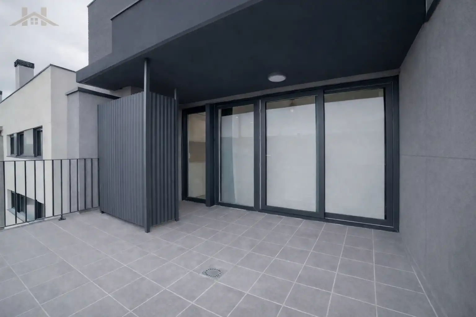 Außenansicht von Wohnung zum Verkauf in Navalcarnero mit Klimaanlage, Heizung und Terrasse