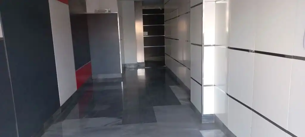 Local comercial de lloguer a Gran Via de la Comunitat Valenciana 4, imagen 3