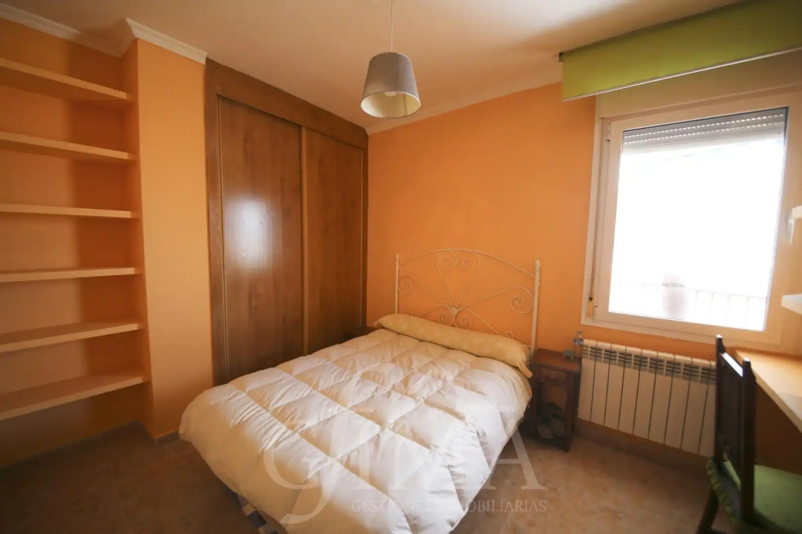 Habitación de Ático en venta en Tomelloso con Aire acondicionado, Calefacción y Balcón