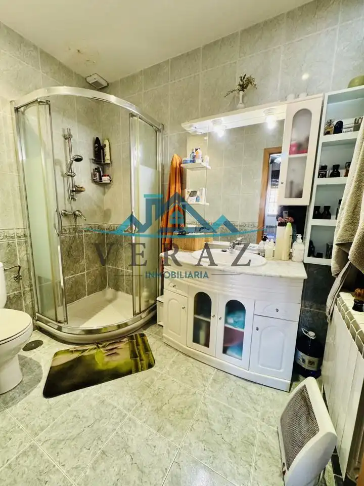 Baño de Casa o chalet en venta en La Pueblanueva con Aire acondicionado, Calefacción y Jardín privado