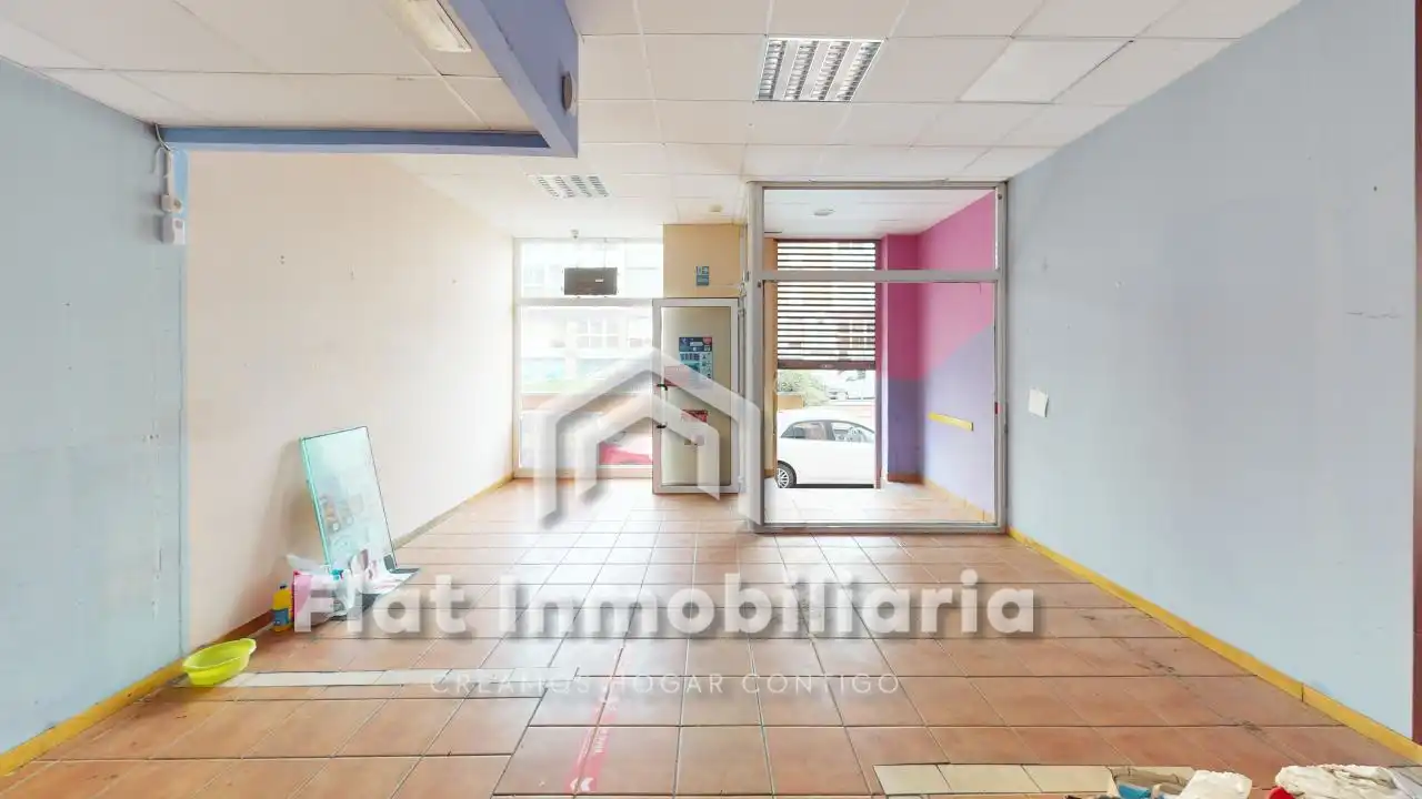 Local comercial en venda a Calle Pintor Eleazar Ortiz 4A, imagen 5