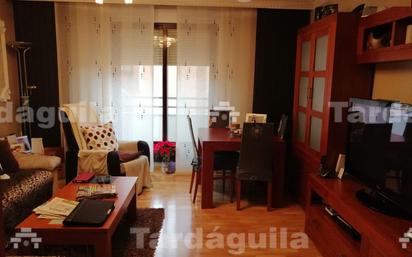 Living room of Flat for sale in Salamanca Capital  with Balcony