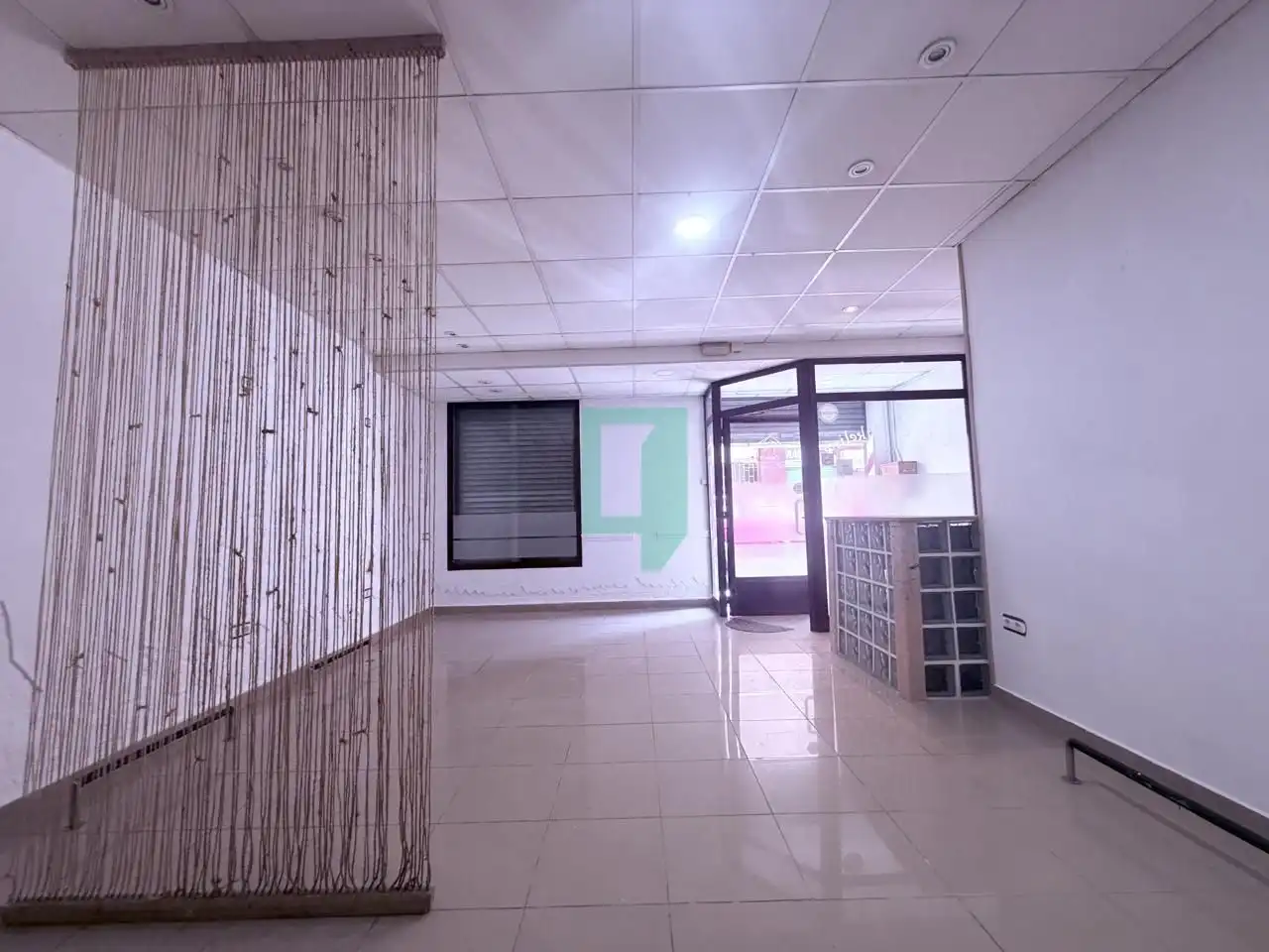 Geschaftsraum zum Verkauf in Badalona