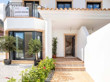 Bungalow con piscina in vendita a Calle Calle Dinamarca 5