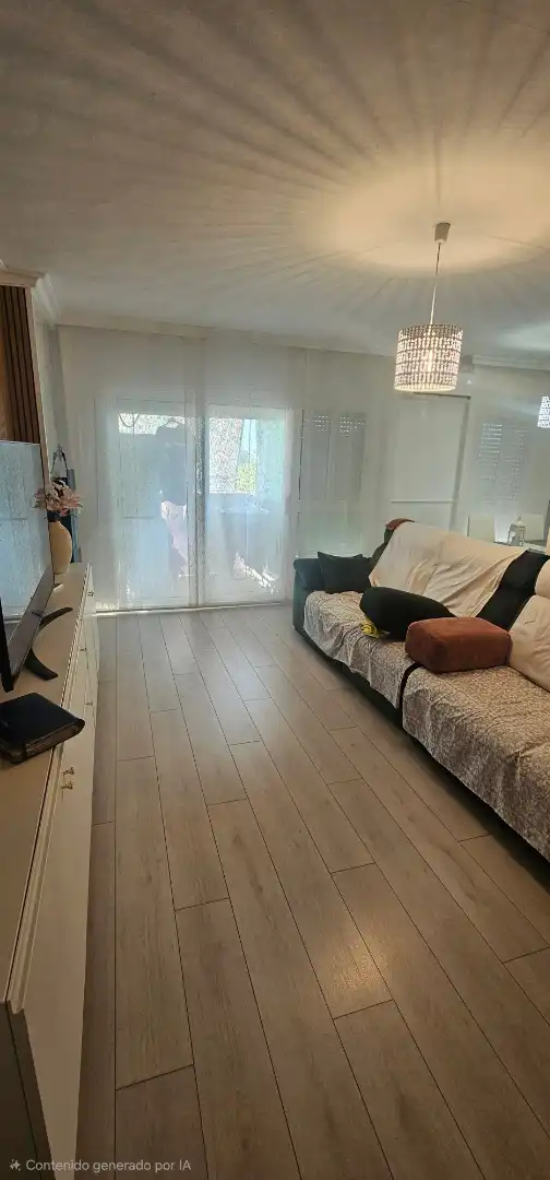 Sala d'estar de Pis en venda en Mataró amb Calefacció, Jardí privat i Parquet