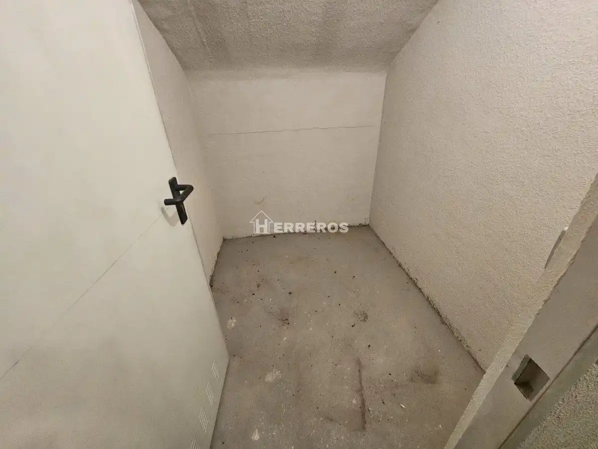 Piso en venta en  Logroño con Calefacción, Parquet y Trastero