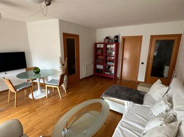 Piso con ascensor en venta en Castell - Poble Vell