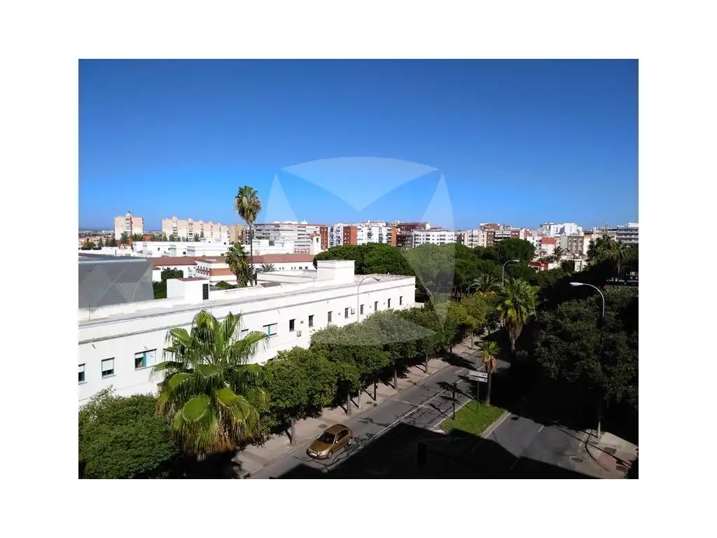 Vista exterior de Piso en venta en Badajoz con Aire acondicionado, Terraza y Balcón
