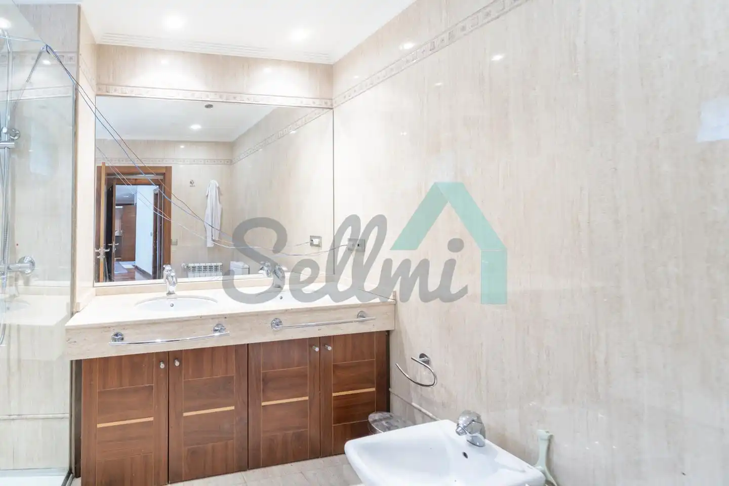 Baño de Casa o chalet en venta en Oviedo  con Calefacción, Jardín privado y Parquet