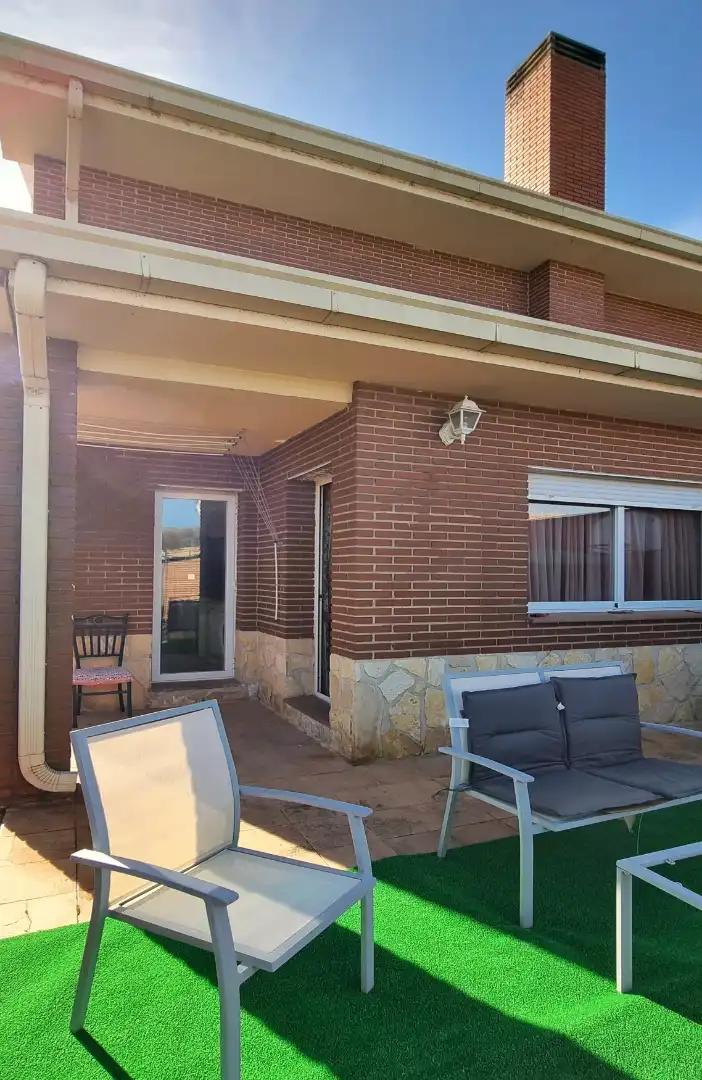 Terrassa de Casa adosada en venda en Guadalix de la Sierra amb Aire condicionat, Calefacció i Jardí privat