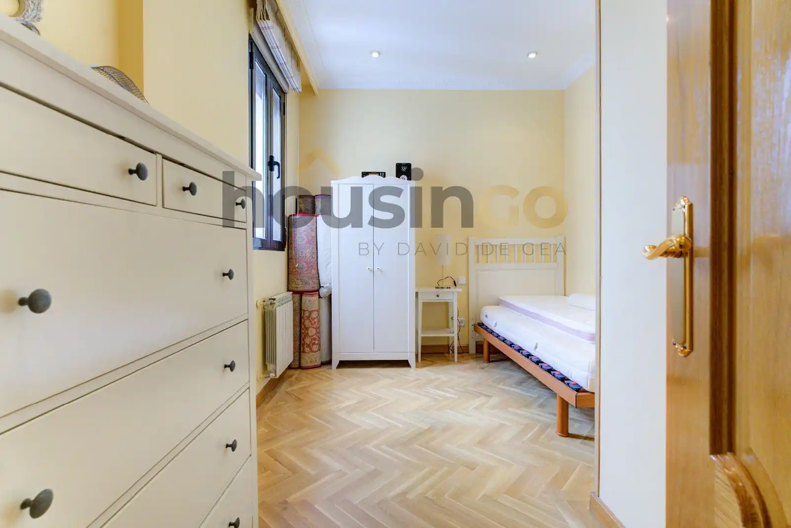 Bedroom of Flat for rent in Madrid  with Air Conditioner, Heating and Parquet flooring