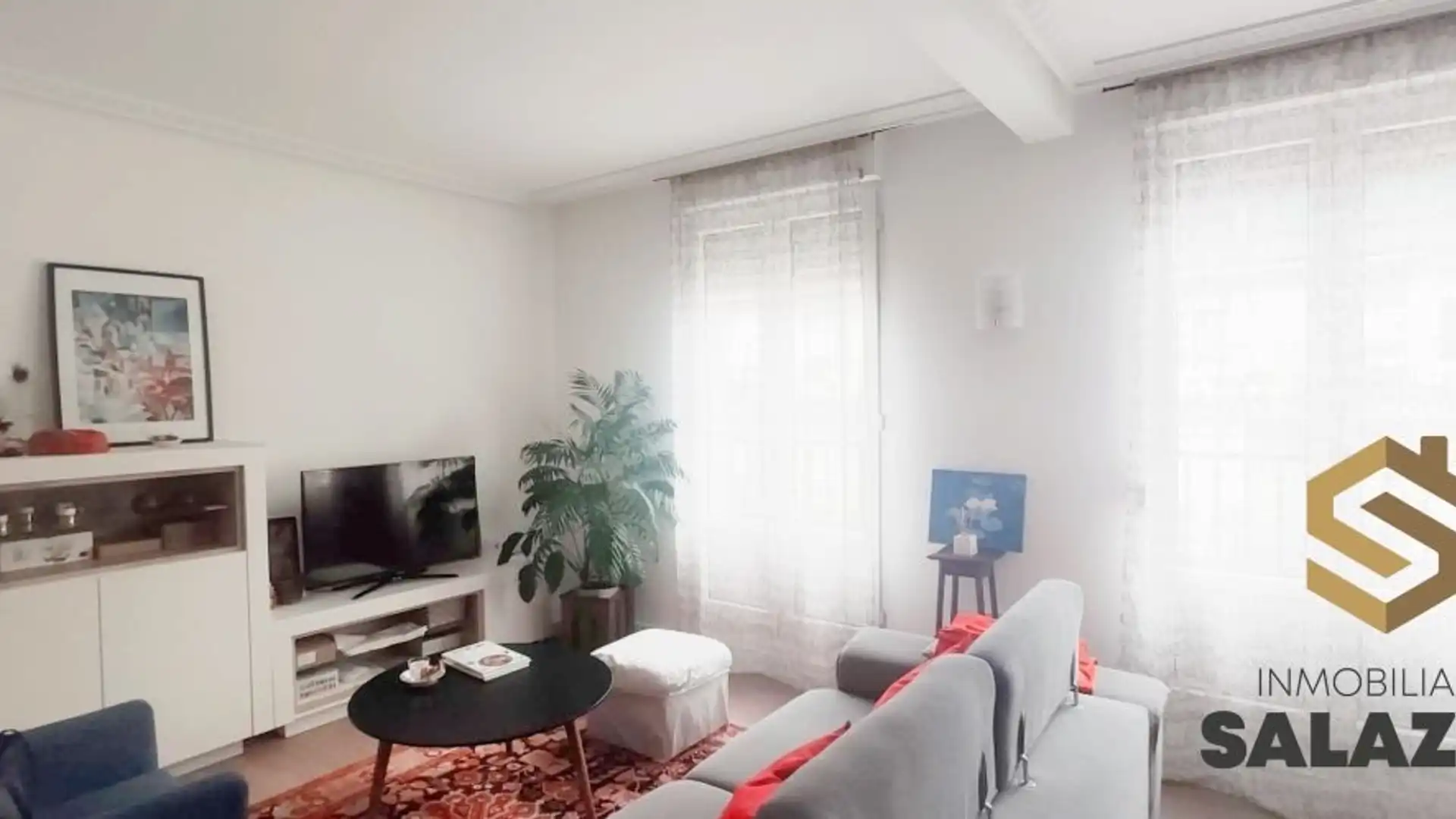 Sala de estar de Piso de alquiler en Bilbao  con Calefacción, Terraza y Microondas