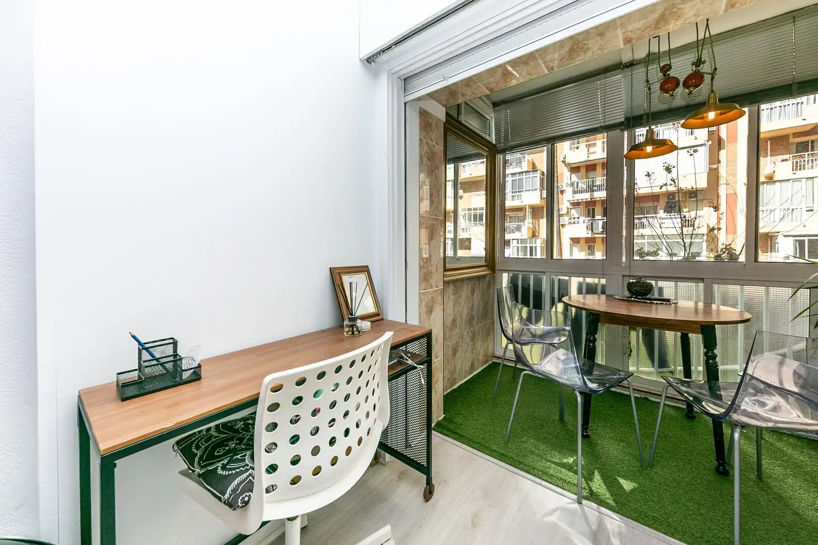 Terraza de Estudio en venta en Benalmádena con Aire acondicionado, Calefacción y Amueblado