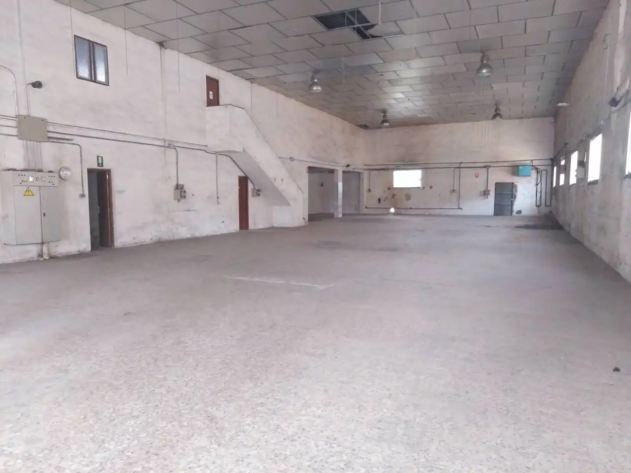 Industrial buildings for rent in Almansa