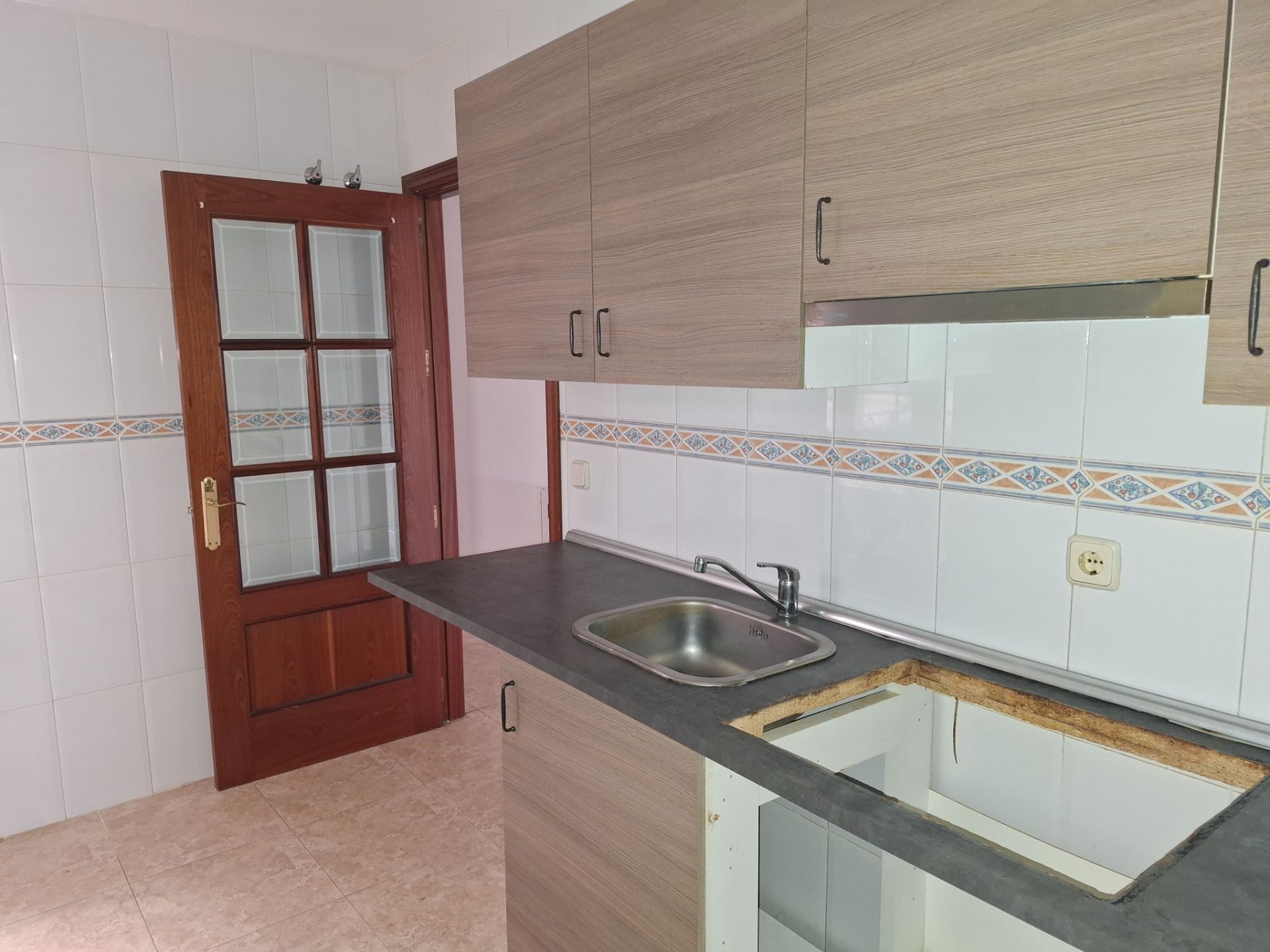 Kitchen of Flat for sale in Campo de Criptana  with Heating, Terrace and Community pool