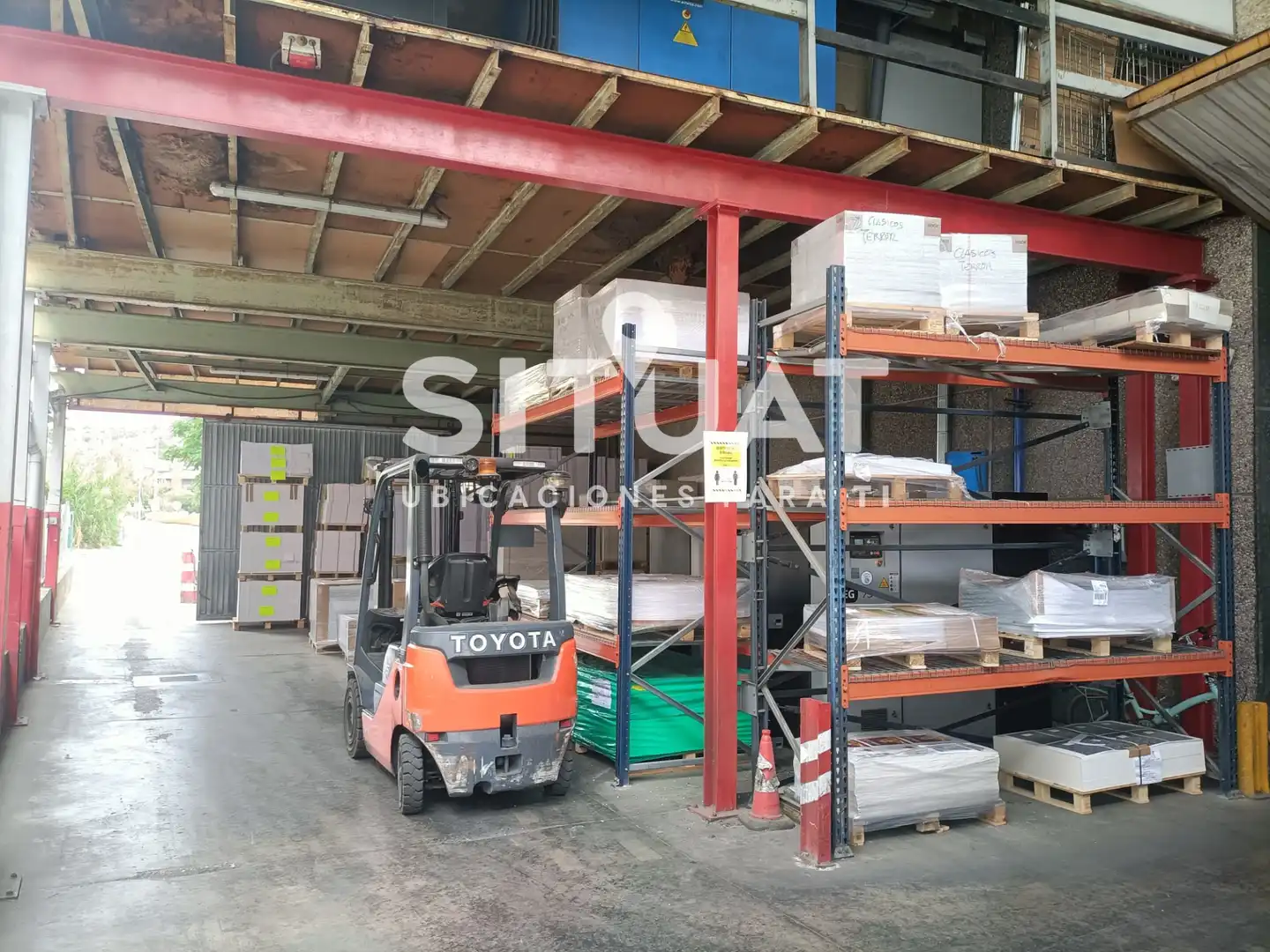 Industrial building with lift for sale in Carretera de Torrelles de Llobregat 22, imagen 11