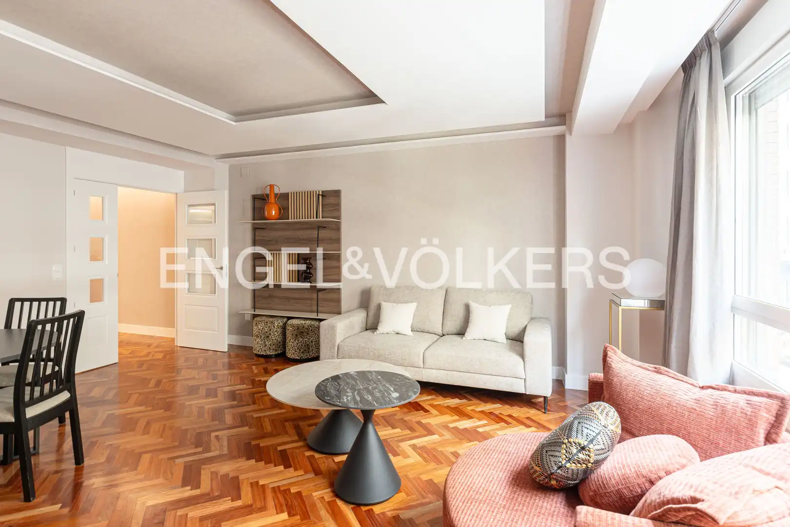 Wohnzimmer von Wohnung zum Verkauf in Madrid mit Klimaanlage, Heizung und Parkett
