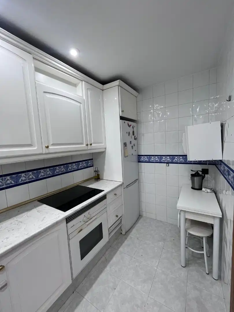 Cocina de Apartamento de alquiler en Ciudad Real con Aire acondicionado, Calefacción y Amueblado