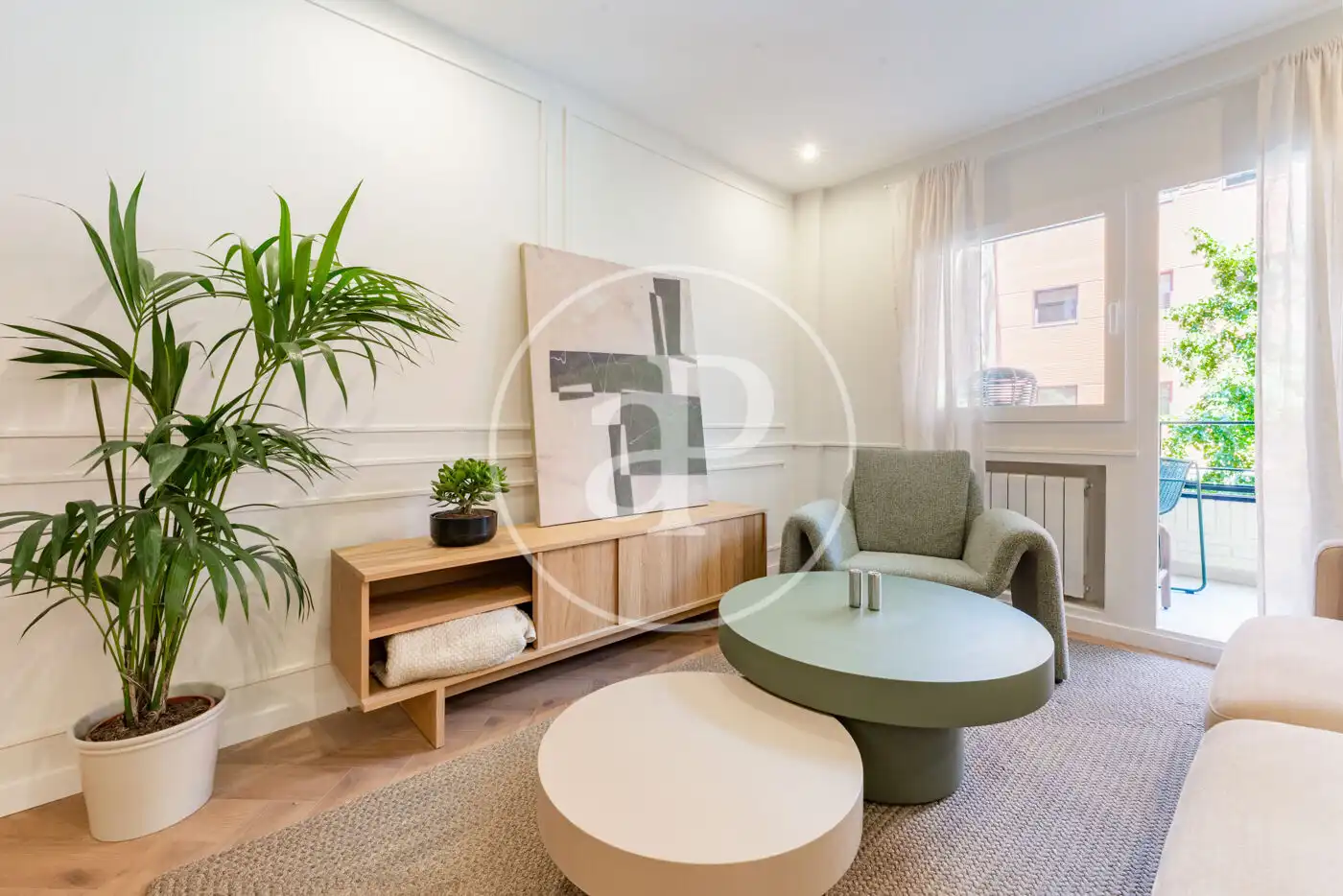 Living room of Flat for sale in Madrid  with Air Conditioner, Heating and Terrace
