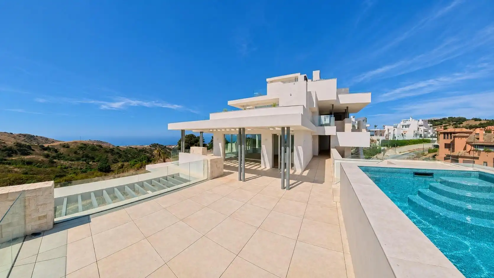 Apartment with pool for sale in La Mairena