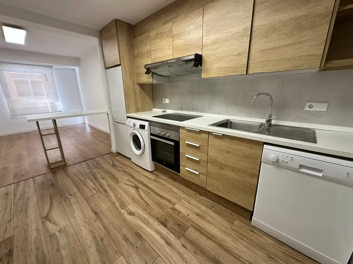 Kitchen of Flat for rent in Xirivella  with Air Conditioner, Parquet flooring and Terrace