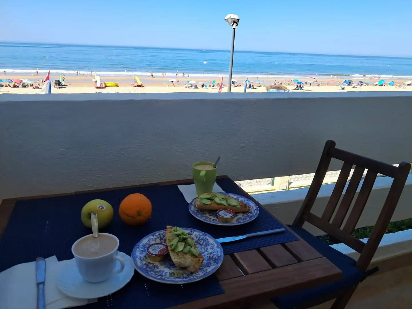 Apartamento de alquiler en Almonte con Aire acondicionado, Terraza y Amueblado
