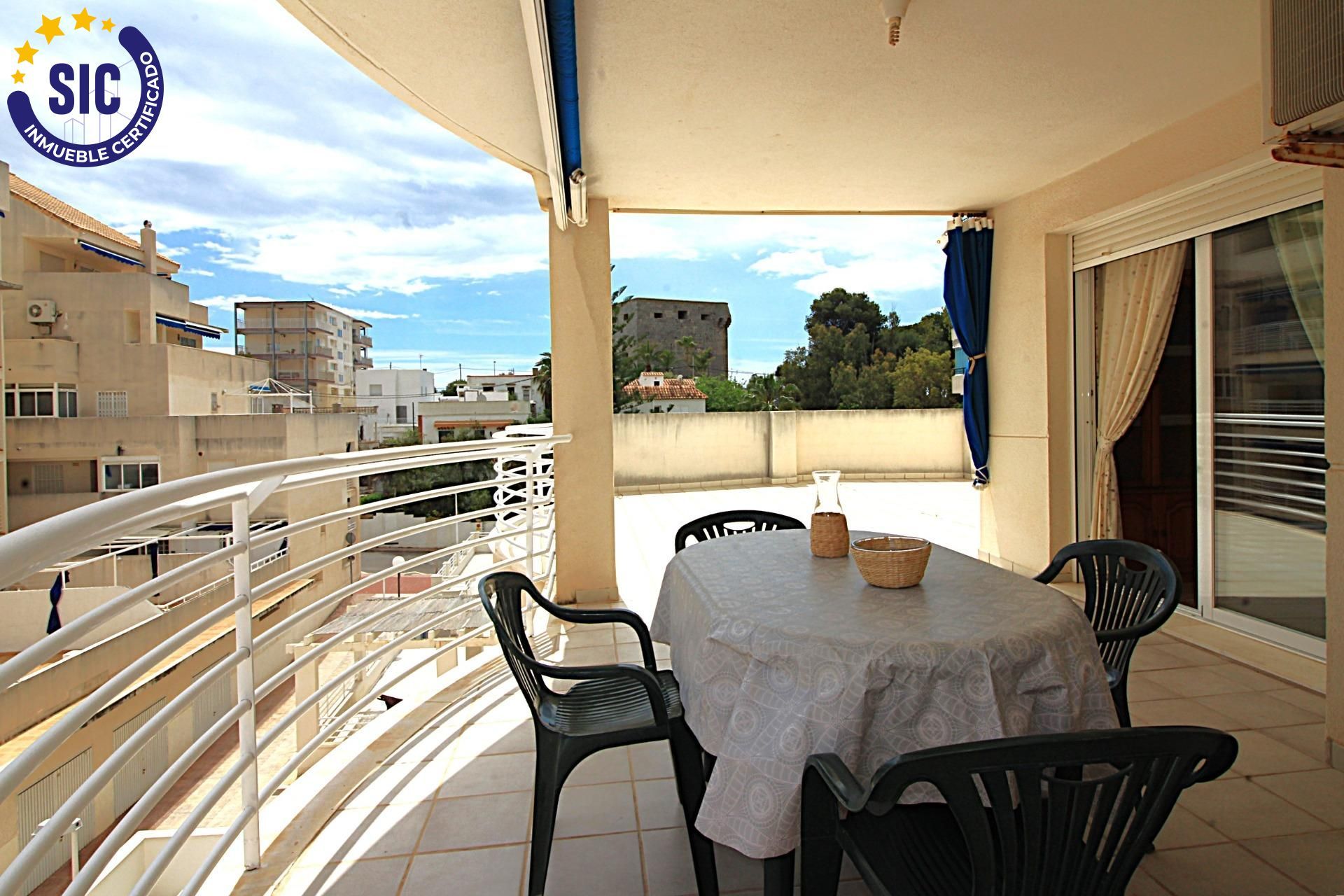 Terrassa de Apartament en venda en Oropesa del Mar / Orpesa amb Terrassa, Traster i Piscina comunitària