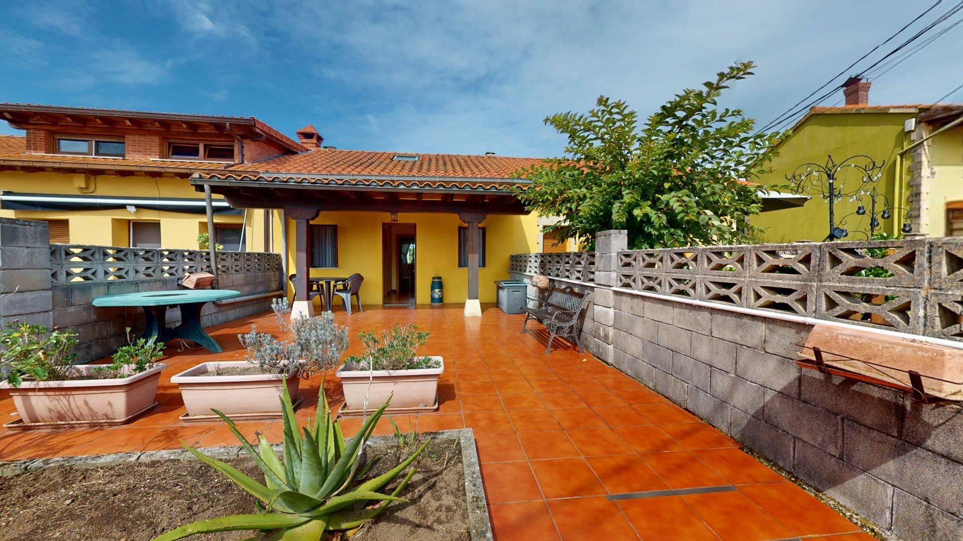 Terrace of Single-family semi-detached for sale in Miengo
