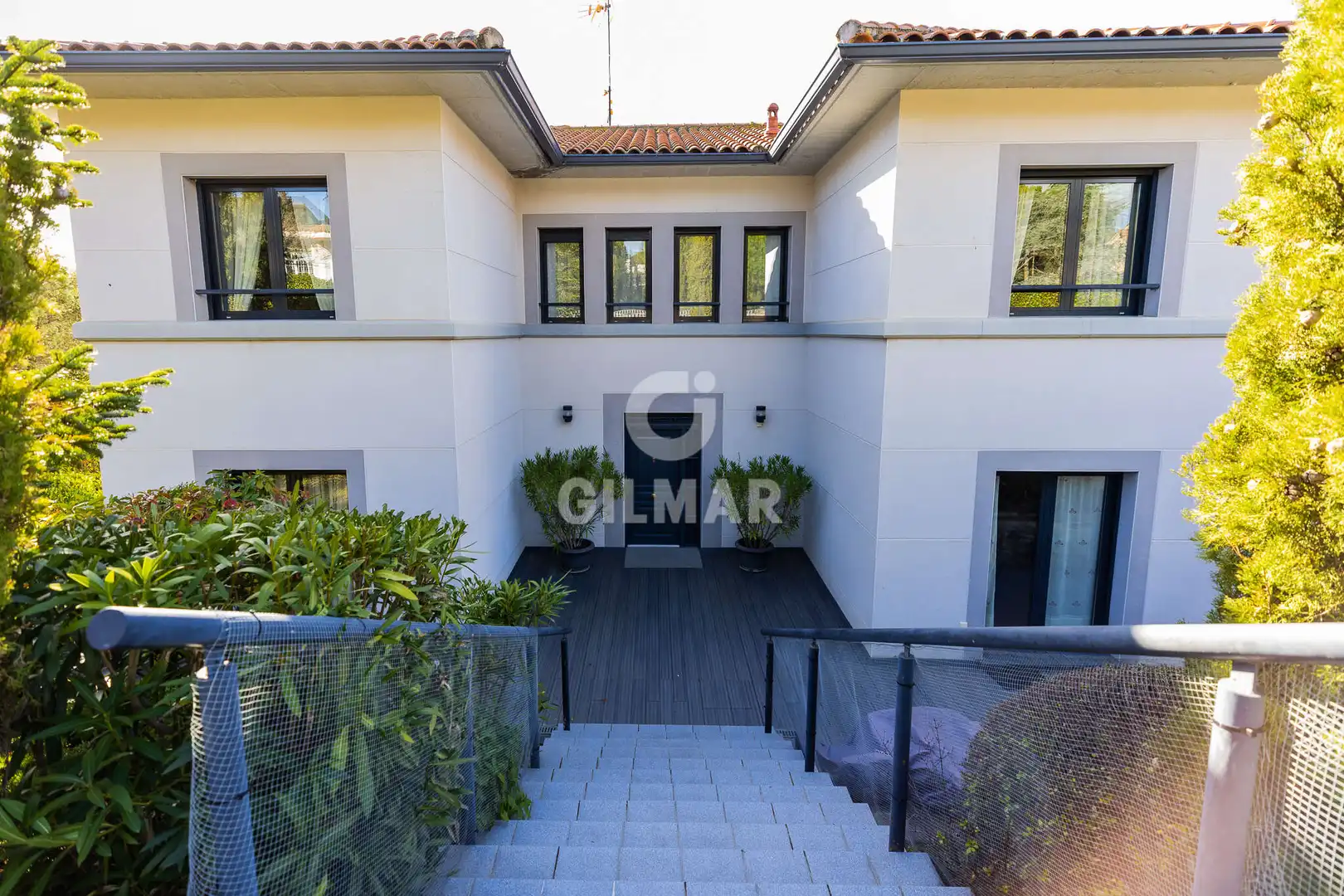 Exterior view of Houses for sale in Hoyo de Manzanares  with Heating, Private garden and Swimming Pool