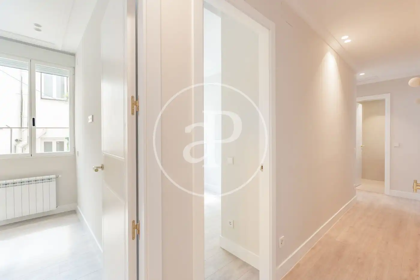 Flat for sale in Calle del Conde de Romanones, Embajadores - Lavapiés