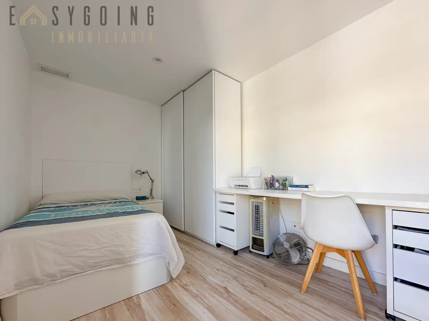 Habitación de Ático en venta en Elche / Elx con Aire acondicionado, Terraza y Amueblado
