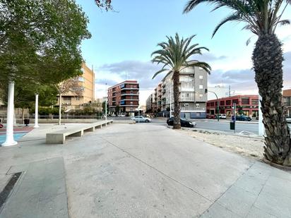 Vista exterior de Pis en venda en Elche / Elx amb Aire condicionat i Balcó