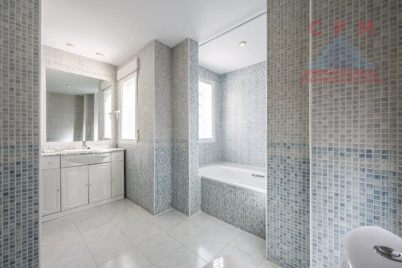 Badezimmer von Wohnung zur Miete in Hortaleza