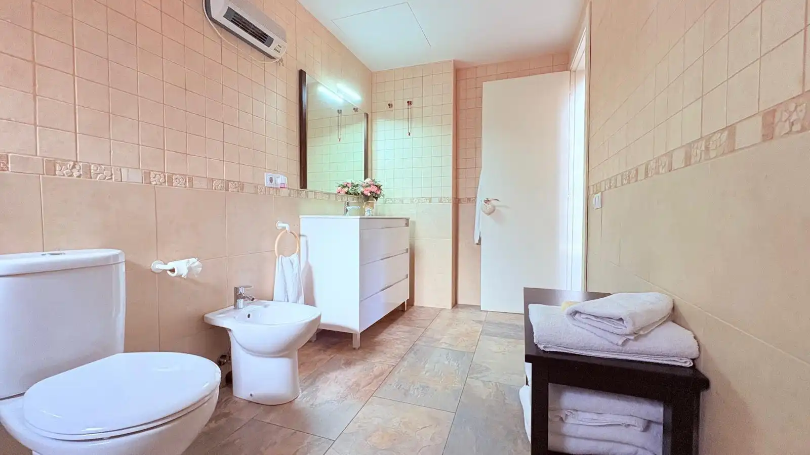 Baño de Casa o chalet en venta en Castellar del Vallès con Aire acondicionado, Jardín privado y Terraza