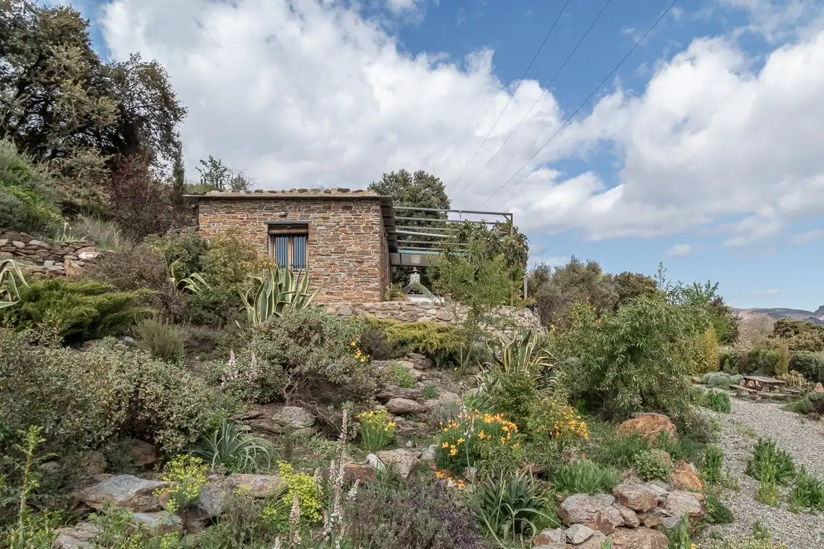 Vista exterior de Casa o xalet en venda en Pórtugos amb Calefacció, Jardí privat i Terrassa