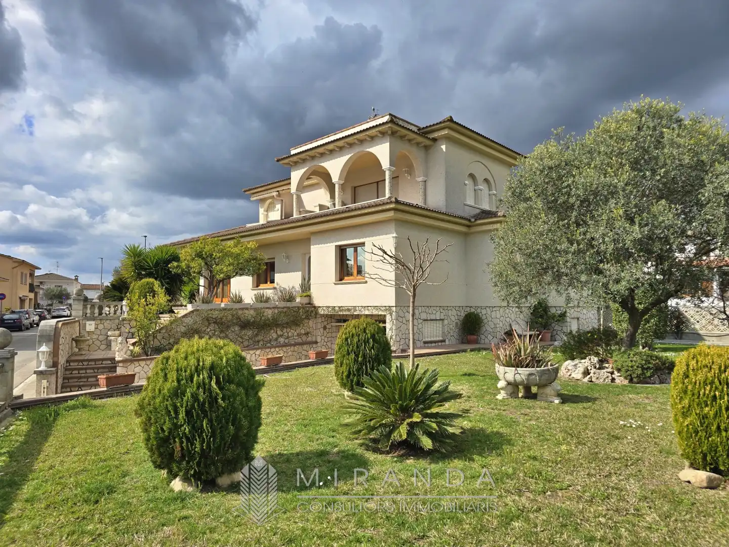 Villa mit Terrasse zum Verkauf in Avinguda Mossèn Pere Ribot