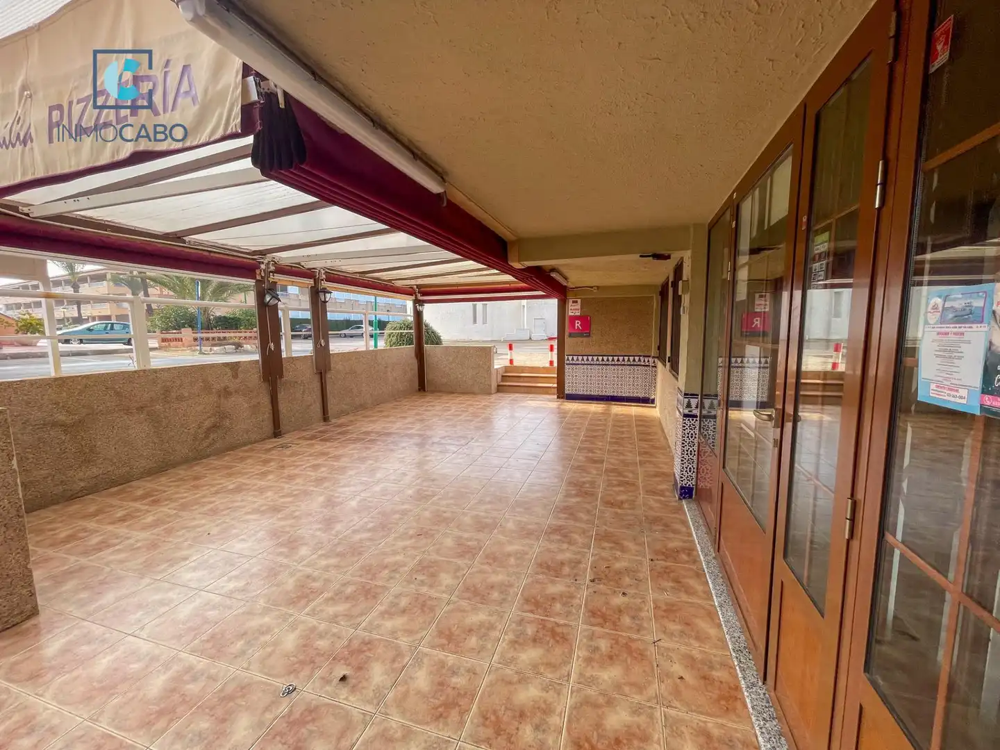 Local en venta en La Manga del Mar Menor con Aire acondicionado, Terraza y Amueblado