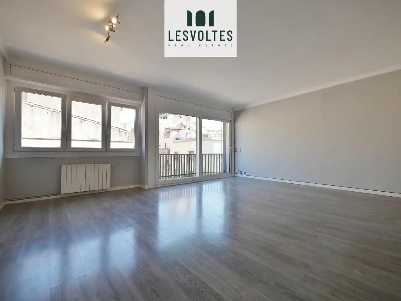 Flat with terrace for sale in De Cavallers, imagen 2