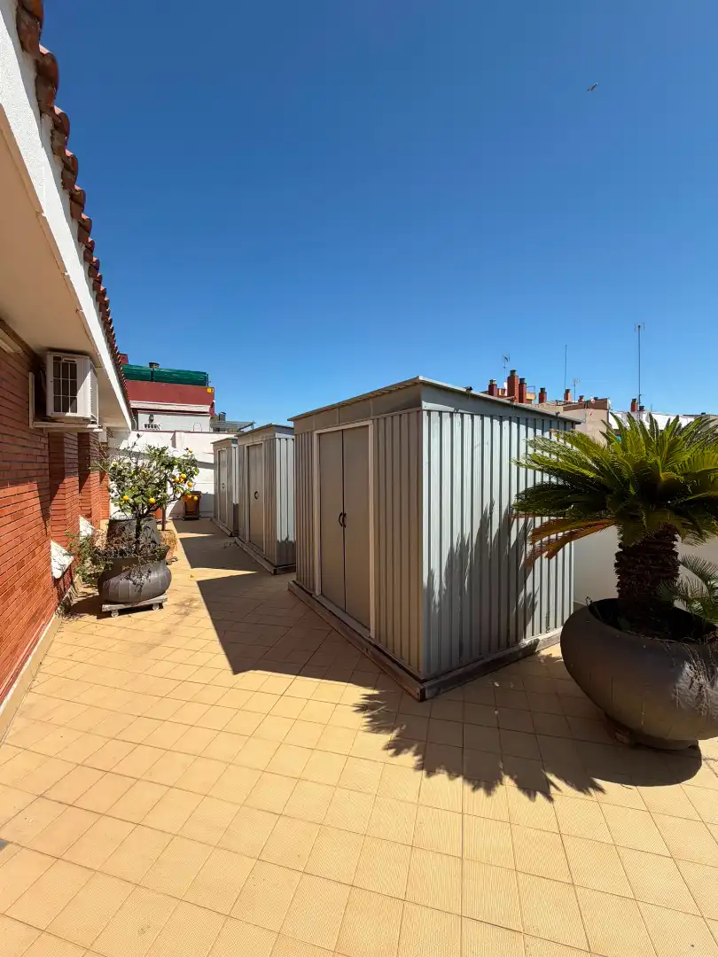 Garten von Dachboden zum Verkauf in Gavà mit Klimaanlage, Heizung und Terrasse