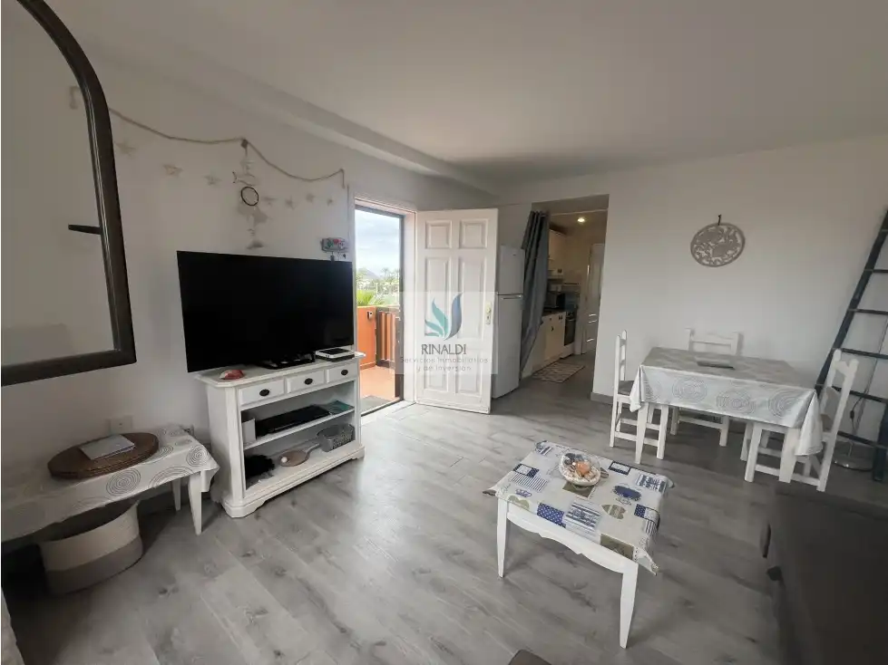 Sala d'estar de Apartament en venda en La Oliva amb Terrassa, Piscina i Moblat