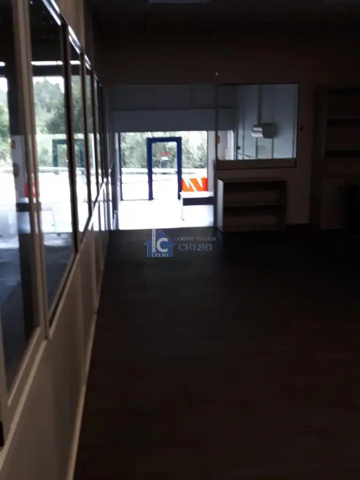 Nau industrial de lloguer en San Cibrao das Viñas