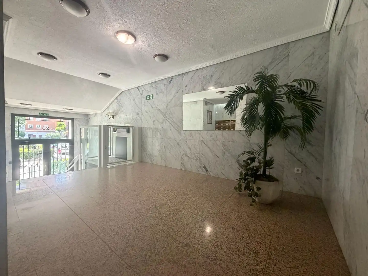 Piso en venta en Madrid con Calefacción, Parquet y Terraza